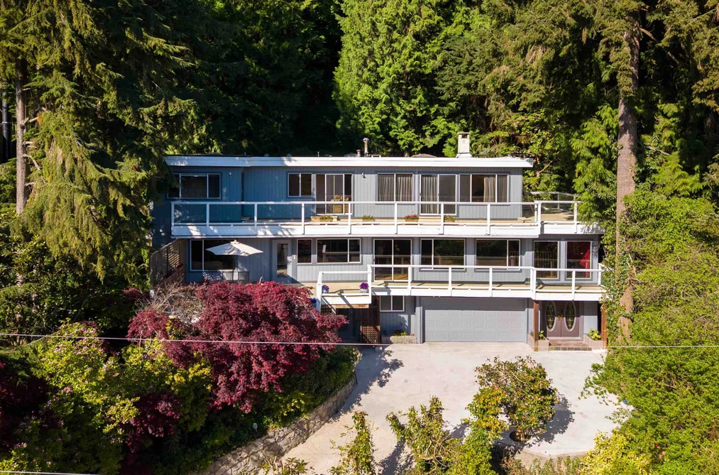 House for sale at 3897 Bayridge Avenue West Vancouver British Columbia - MLS: R3120868
