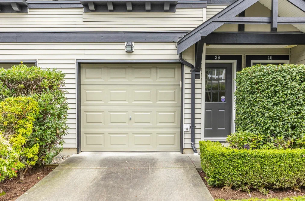39 6747 203 STREET, Langley BC V2Y 3B5, Langley BC — Residential for Sale - Photo 2