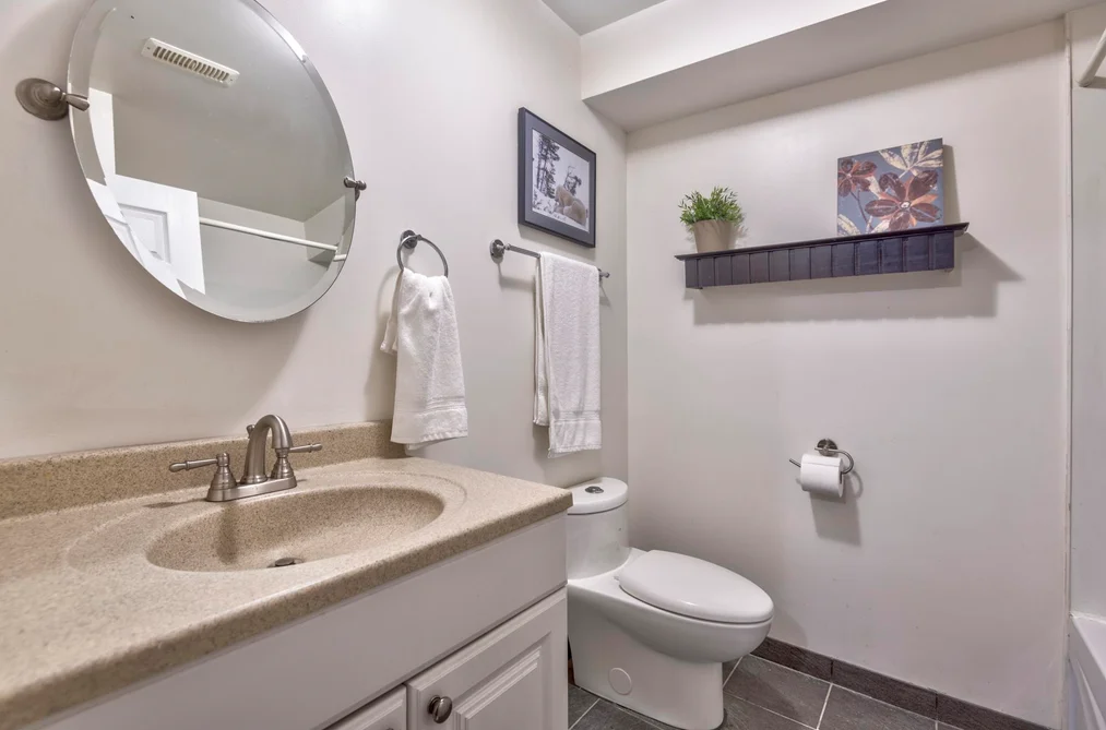 39-795 Noons Creek Drive, Port Moody, BC - Townhouse for Sale - Photo 34 of 40 39-795 Noons Creek Drive, Port Moody, BC - Townhouse for Sale - Photo 34 of 40