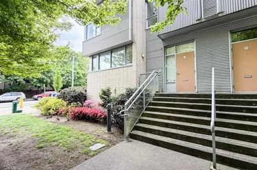 390 E 11th Ave, Vancouver, BC - MLS: R3166881