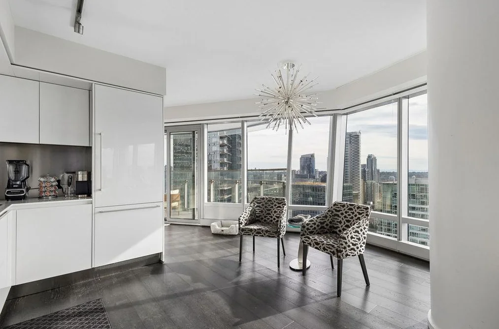 3902-1151 W Georgia Street, Vancouver, BC - Condo for Sale - Photo 5 of 36 3902-1151 W Georgia Street, Vancouver, BC - Condo for Sale - Photo 5 of 36