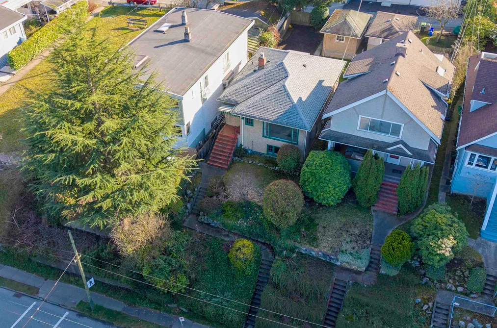 3910 W 10TH AVENUE, Vancouver BC V6R 2G8, Vancouver BC — Residential for Sale - Photo 2