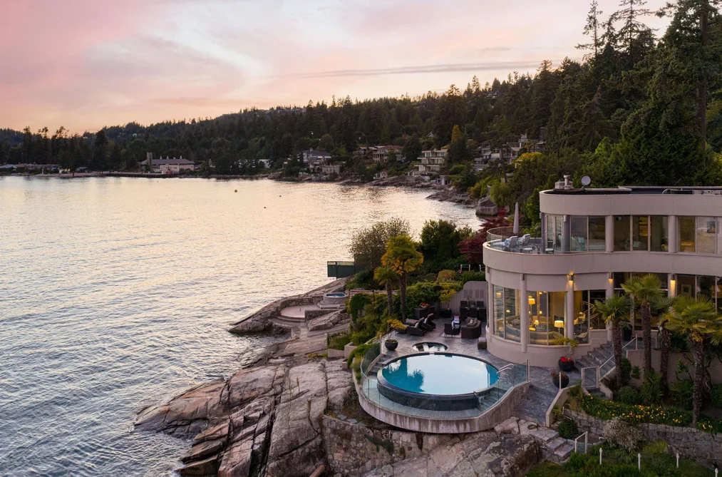 House for sale at 3912 Marine Drive West Vancouver British Columbia - MLS: R3134388
