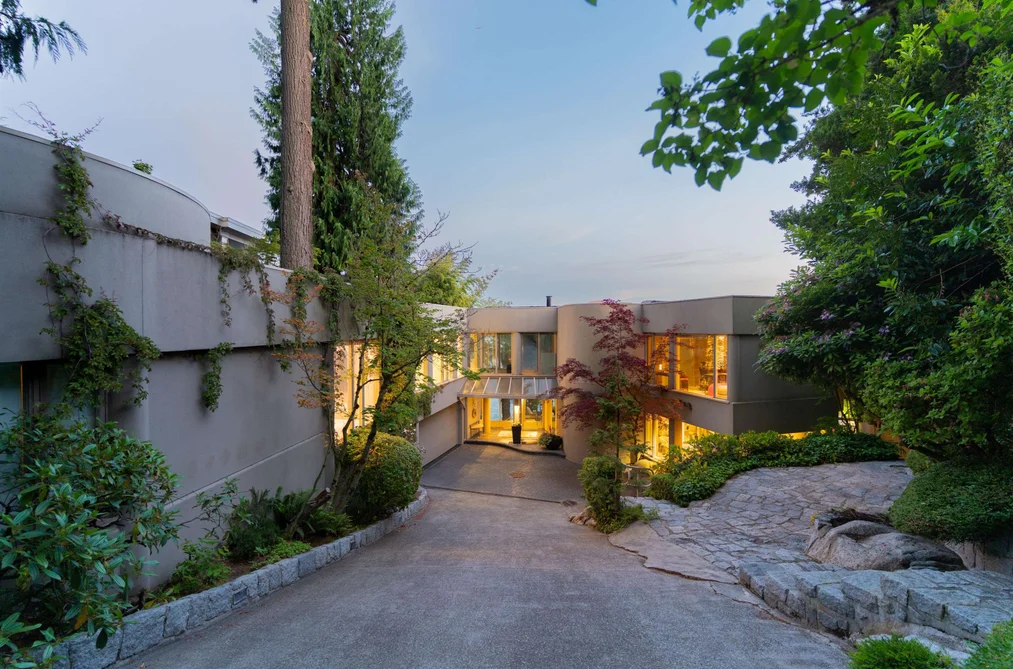 3912 Marine Drive, West Vancouver, BC - MLS: R3134388 - Photo 5 3912 Marine Drive, West Vancouver, BC - MLS: R3134388 - Photo 5