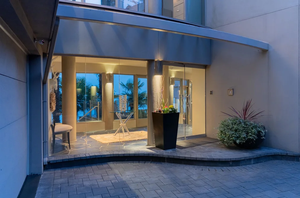 3912 Marine Drive, West Vancouver, BC - MLS: R3134388 - Photo 6 3912 Marine Drive, West Vancouver, BC - MLS: R3134388 - Photo 6