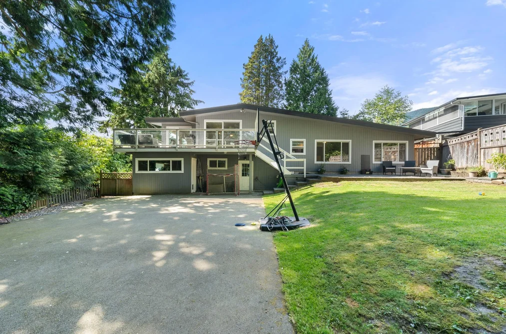 3920 DELBROOK AVENUE, North Vancouver BC V7N 3Z8, North Vancouver BC — Residential for Sale — Photo 3 of 34