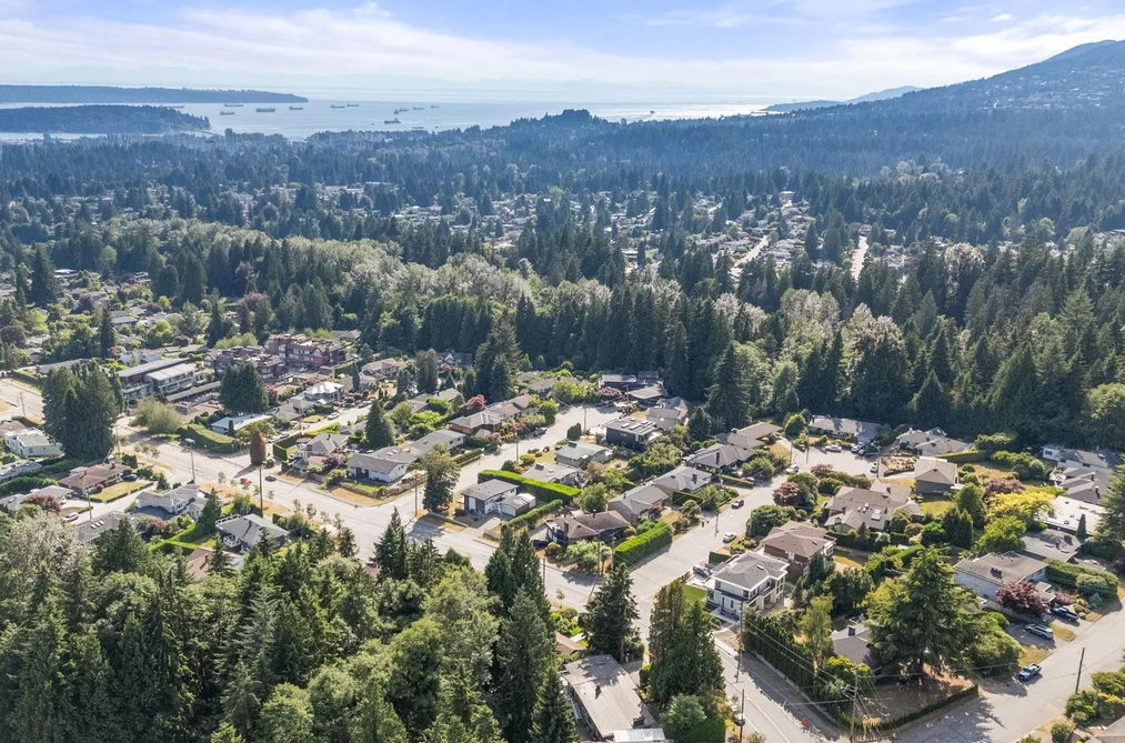 3920 DELBROOK AVENUE, North Vancouver BC V7N 3Z8, North Vancouver BC — Residential for Sale — Photo 32 of 34