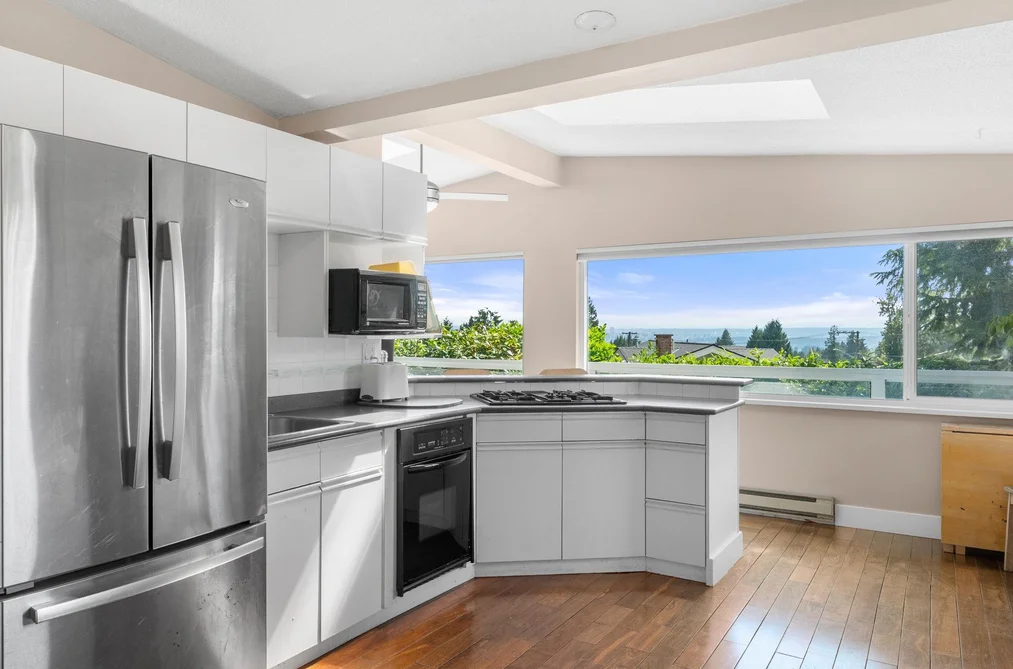 3920 DELBROOK AVENUE, North Vancouver BC V7N 3Z8, North Vancouver BC — Residential for Sale — Photo 4 of 34