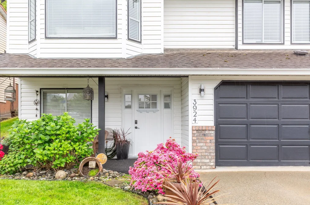 3924 WATERTON CRESCENT, Abbotsford BC V3G 1J8, Abbotsford BC — Residential for Sale - Photo 2