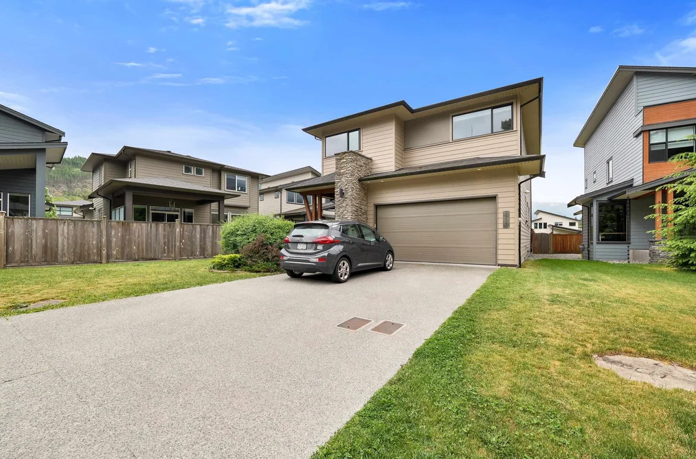 House for sale at 39340 Falcon Crescent Squamish British Columbia - MLS: R3131081