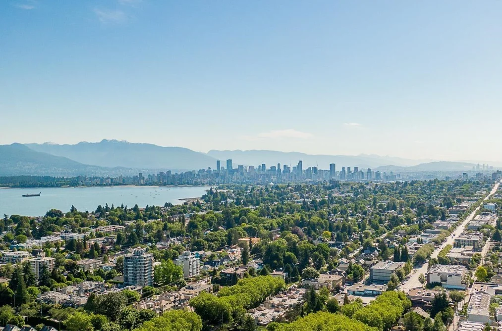 3945 W 10TH AVENUE, Vancouver BC V6R 2G9, Vancouver BC — Residential for Sale - Photo 2