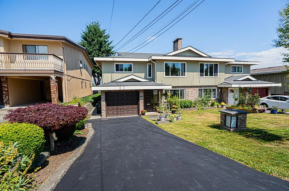 Half Duplex for sale at 3949 Gilpin Street Burnaby British Columbia - MLS: R3126521