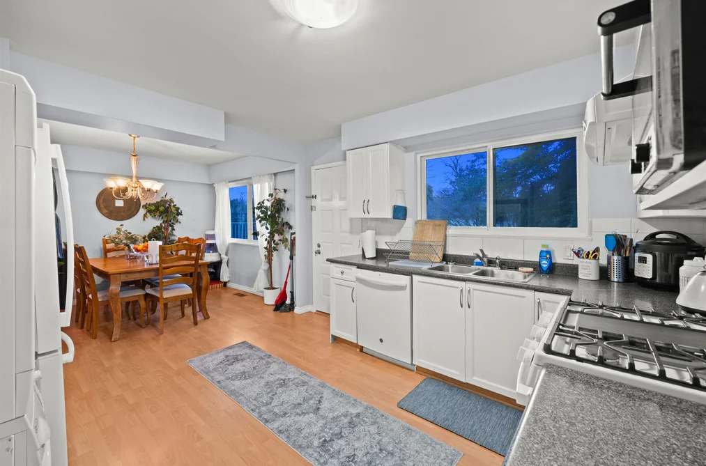 3949 SEFTON STREET, Port Coquitlam BC V3B 3S2, Port Coquitlam BC — Residential for Sale - Photo 2