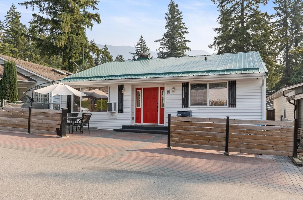 House for sale at 395 Alder Street Cultus Lake British Columbia - MLS: R3098827
