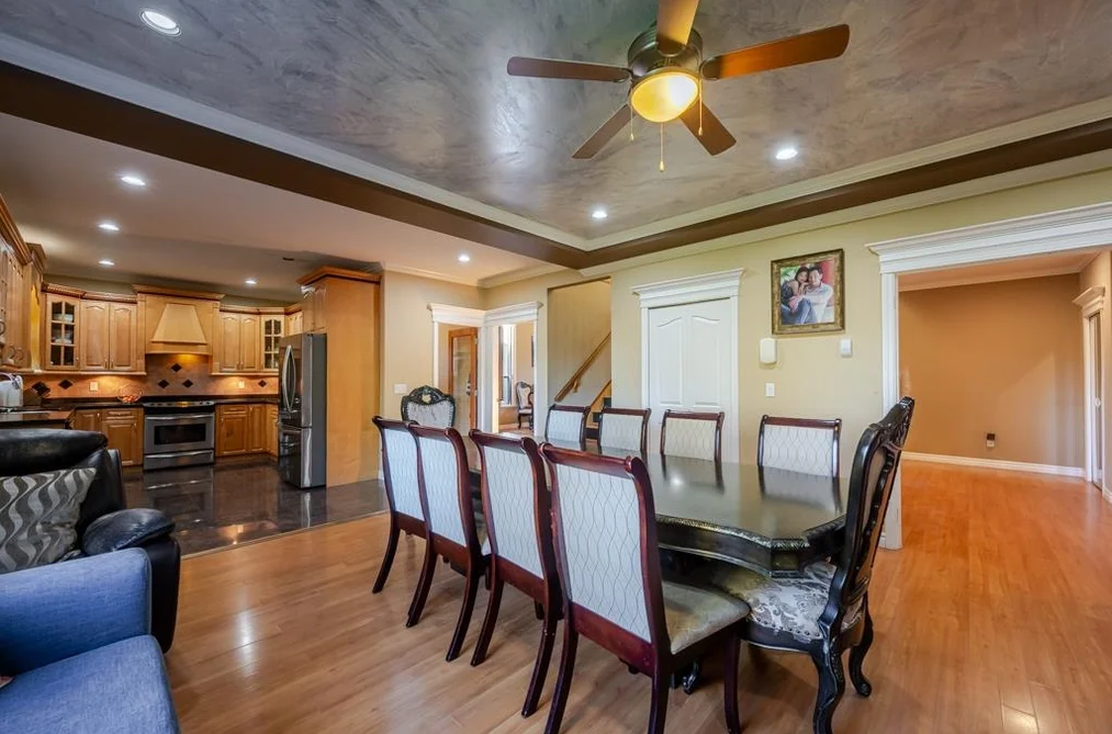 3950 Brighton Place, Abbotsford, BC - House for Sale - Photo 12 of 40 3950 Brighton Place, Abbotsford, BC - House for Sale - Photo 12 of 40