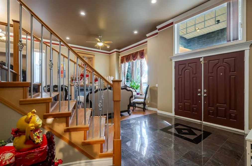 3950 Brighton Place, Abbotsford, BC - House for Sale - Photo 6 of 40 3950 Brighton Place, Abbotsford, BC - House for Sale - Photo 6 of 40