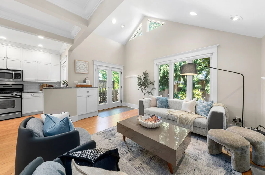 396 E KEITH ROAD, North Vancouver, BC — Residential for Sale — Photo 10 of 40
