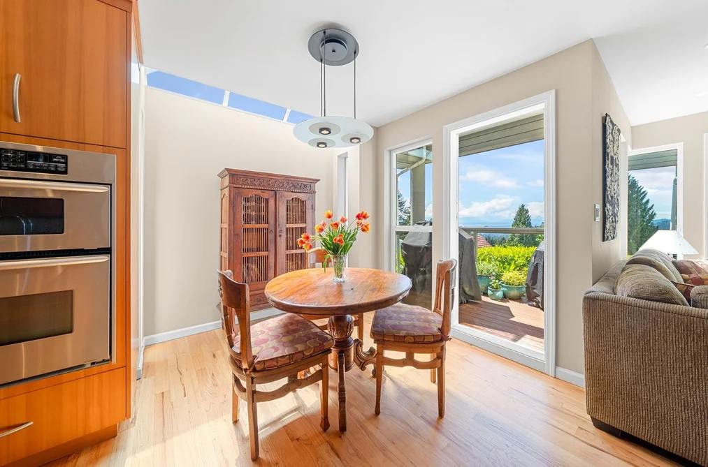 3961 St. Albans Avenue, North Vancouver, BC - House for Sale - Photo 20 of 40 3961 St. Albans Avenue, North Vancouver, BC - House for Sale - Photo 20 of 40