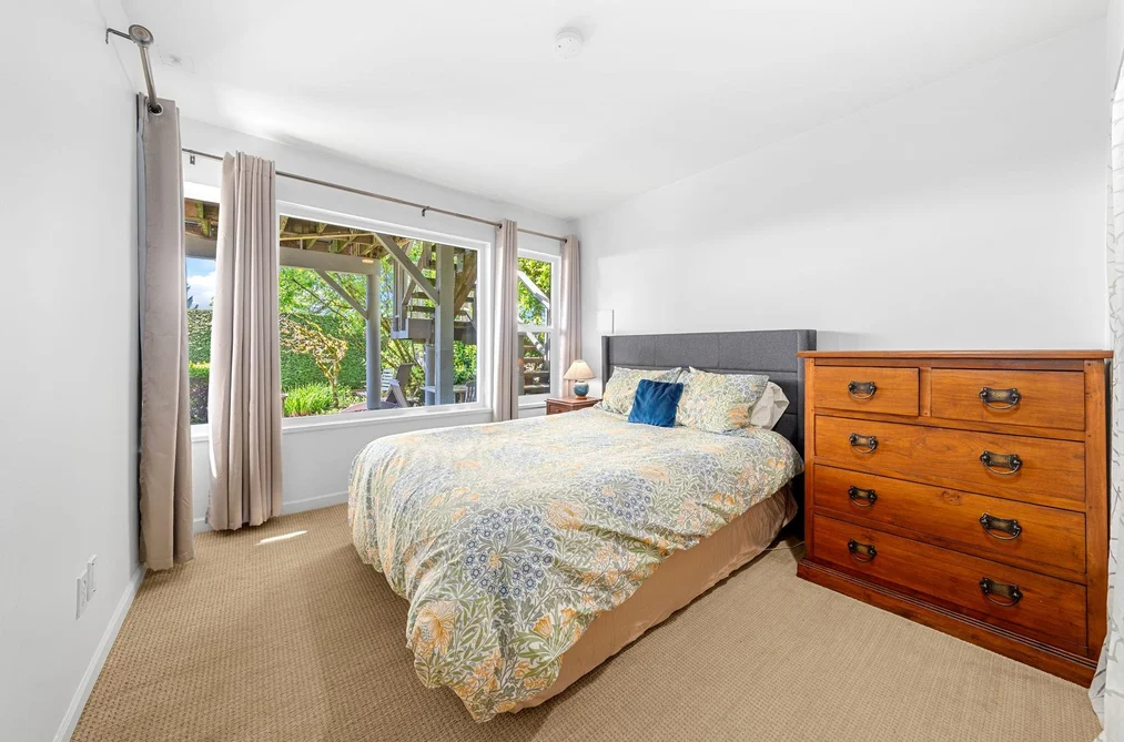 3961 St. Albans Avenue, North Vancouver, BC - House for Sale - Photo 31 of 40 3961 St. Albans Avenue, North Vancouver, BC - House for Sale - Photo 31 of 40