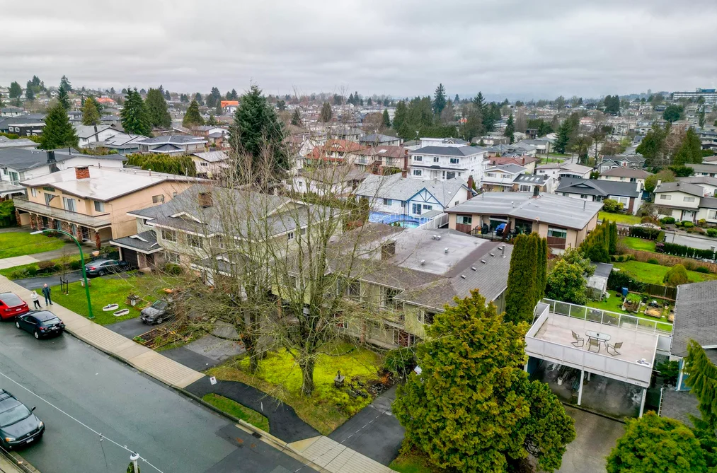 3963 - 3965 GILPIN STREET, Burnaby BC V5G 2H2, Burnaby BC — Residential for Sale - Photo 2