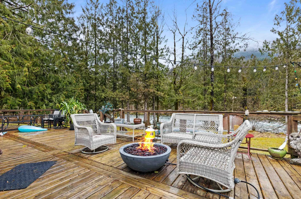 3975 BOURNE ROAD, Sardis - Chwk River Valley BC V4Z 1C2, Sardis - Chwk River Valley BC — Residential for Sale — Photo 4 of 34