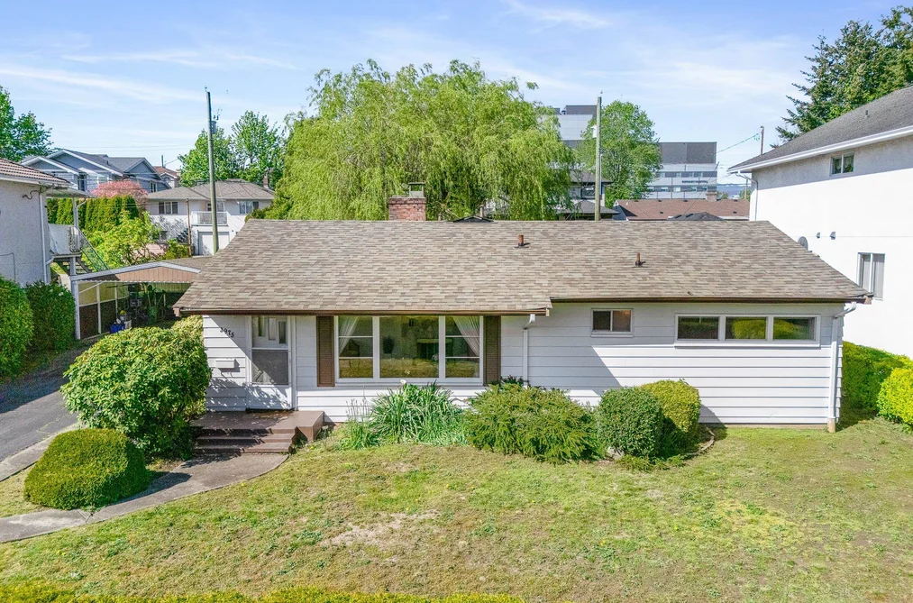 House for sale at 3975 Spruce Street Burnaby British Columbia - MLS: R3119500