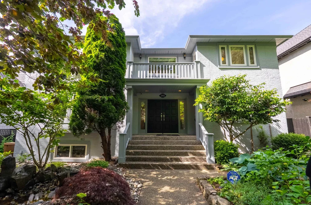 House for sale at 3985 W 14th Avenue Vancouver British Columbia - MLS: R3133725