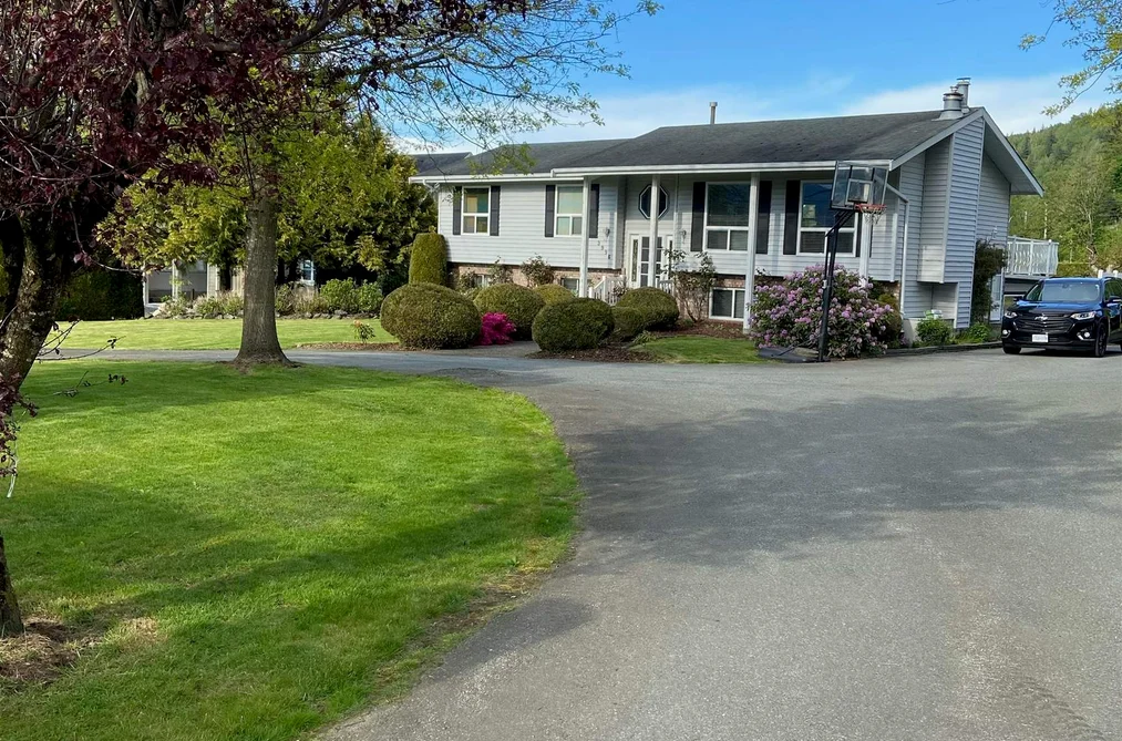 3996 ECKERT STREET, Yarrow BC V2R 5J6, Yarrow BC — Residential for Sale - Photo 3