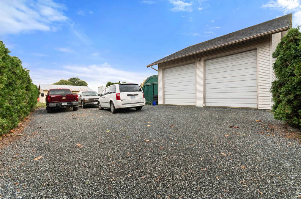 39965 NO. 5 ROAD, Abbotsford BC V3G 2G3, Abbotsford BC — Residential for Sale - Photo 6