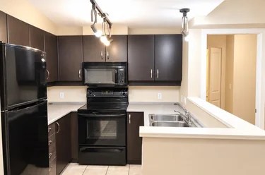 10866 City Pky Unit 3F, Surrey, BC - MLS: R3170272