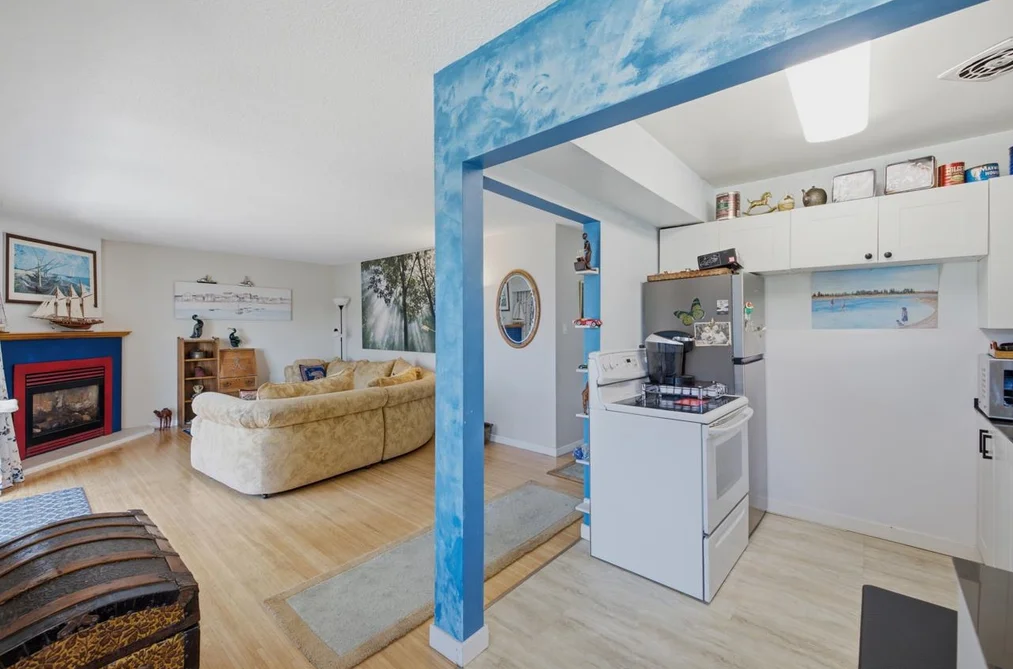 1 1040 PARKER STREET, White Rock BC V4B 4R7, White Rock BC — Residential for Sale — Photo 13 of 37