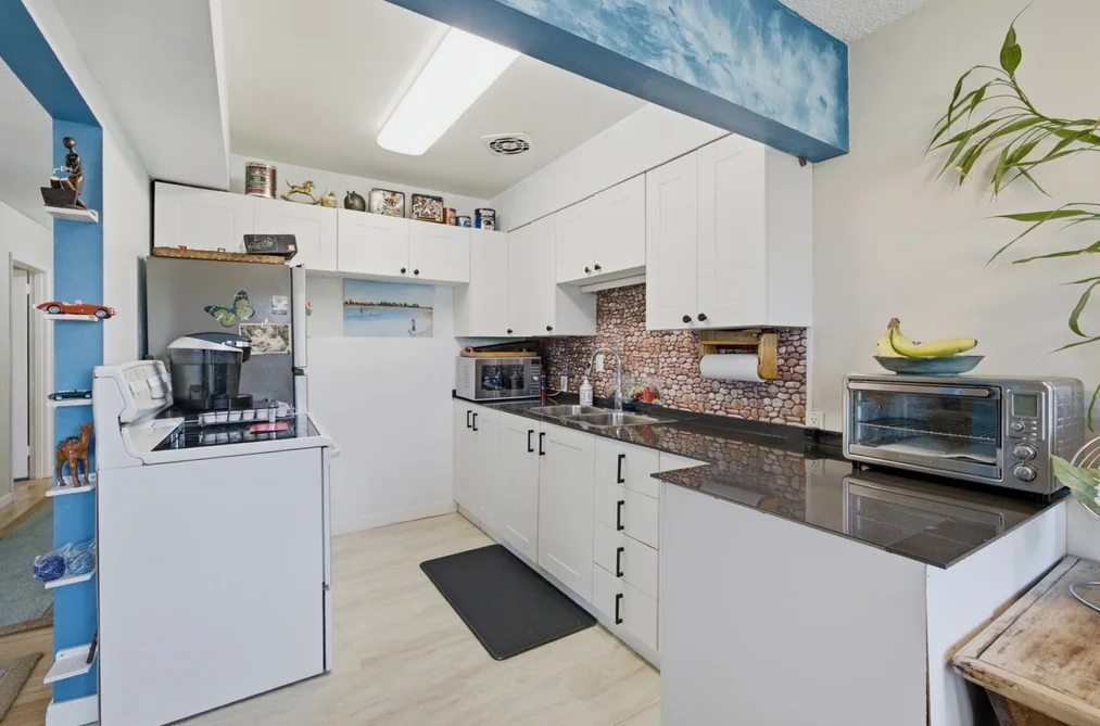 1 1040 PARKER STREET, White Rock BC V4B 4R7, White Rock BC — Residential for Sale — Photo 14 of 37