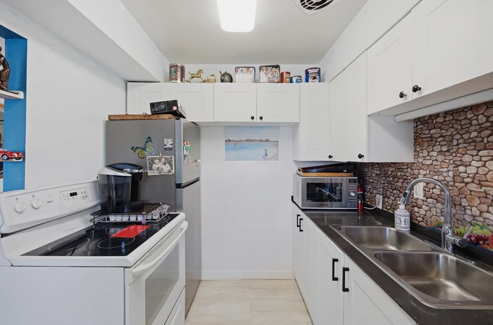 1 1040 PARKER STREET, White Rock BC V4B 4R7, White Rock BC — Residential for Sale — Photo 15 of 37