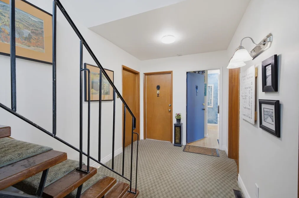 1 1040 PARKER STREET, White Rock BC V4B 4R7, White Rock BC — Residential for Sale — Photo 6 of 37