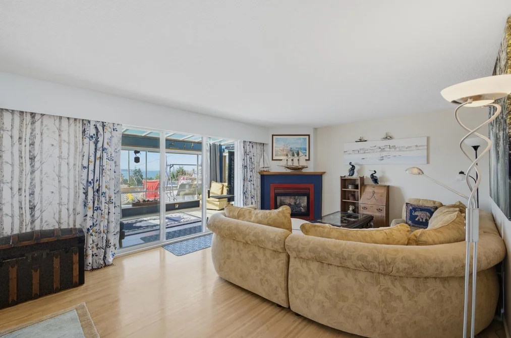 1 1040 PARKER STREET, White Rock BC V4B 4R7, White Rock BC — Residential for Sale — Photo 8 of 37