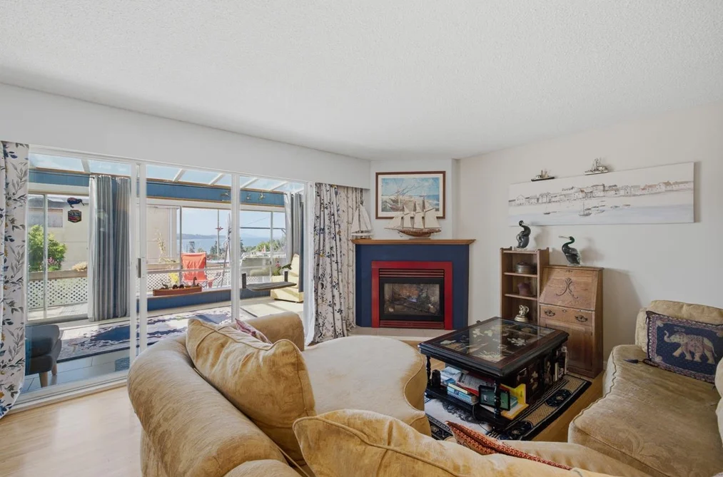 1 1040 PARKER STREET, White Rock BC V4B 4R7, White Rock BC — Residential for Sale — Photo 9 of 37