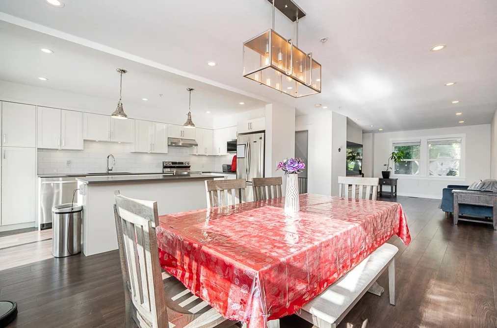 4-1260 Riverside Drive, Port Coquitlam, BC - Townhouse for Sale - Photo 10 of 36 4-1260 Riverside Drive, Port Coquitlam, BC - Townhouse for Sale - Photo 10 of 36