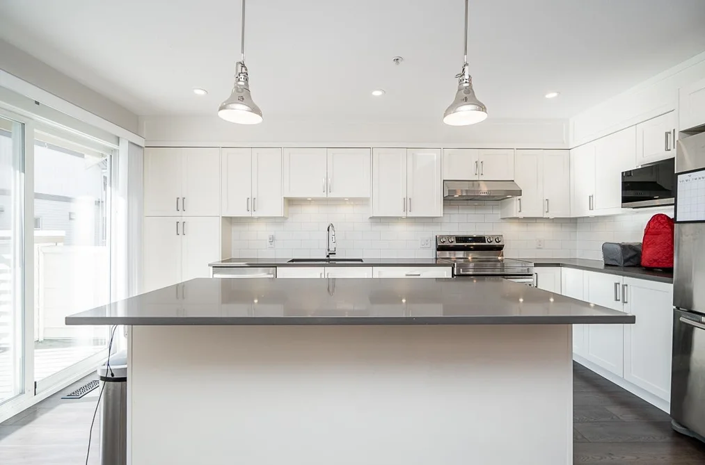 4-1260 Riverside Drive, Port Coquitlam, BC - Townhouse for Sale - Photo 12 of 36 4-1260 Riverside Drive, Port Coquitlam, BC - Townhouse for Sale - Photo 12 of 36