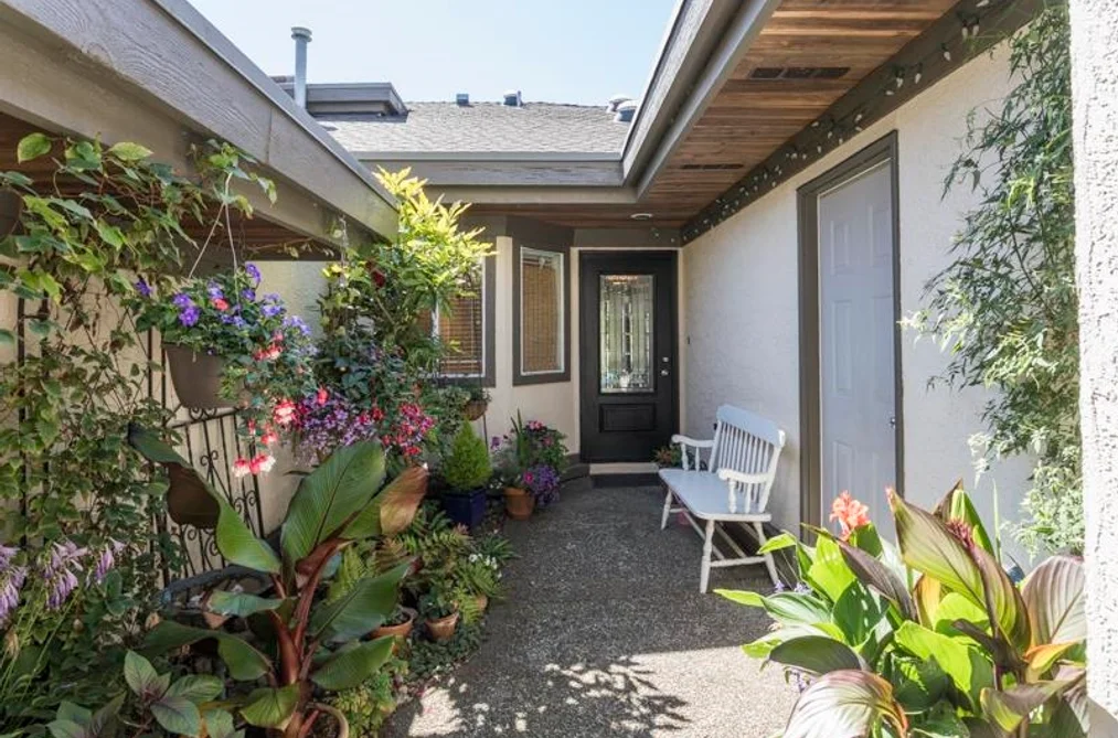 Townhouse for sale at 4 12975 17 Avenue Surrey British Columbia - MLS: R3144672