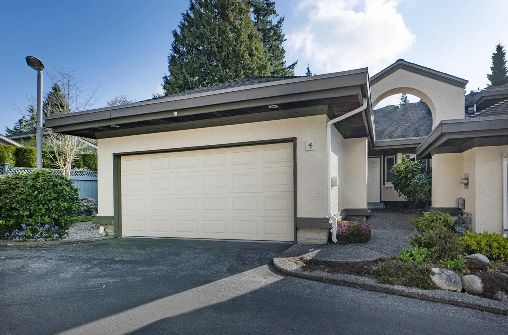 Townhouse for sale at 4 12981 17 Avenue Surrey British Columbia - MLS: R3104346