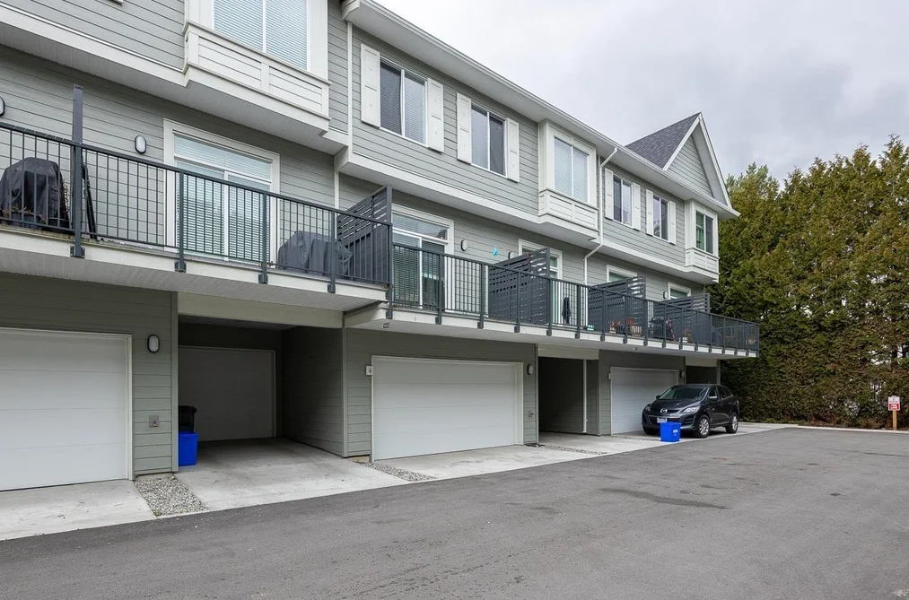 Townhouse for sale at 4 13629 81a Avenue Surrey British Columbia - MLS: R3130749