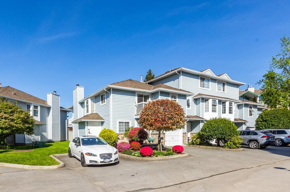 Townhouse for sale at 4 13919 70 Avenue Surrey British Columbia - MLS: R3119362