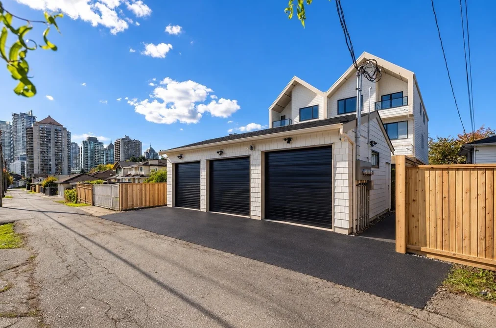 4-1458 Rosser Avenue, Burnaby, BC - Half Duplex for Sale - Photo 25 of 32 4-1458 Rosser Avenue, Burnaby, BC - Half Duplex for Sale - Photo 25 of 32