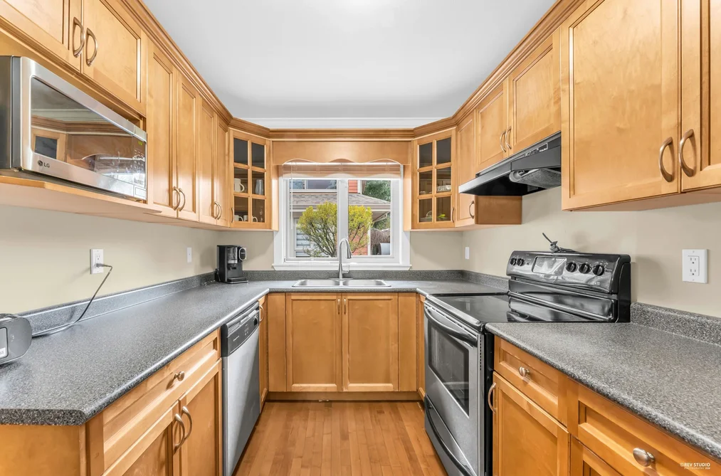 4 14921 THRIFT AVENUE, White Rock BC V4B 2J8, White Rock BC — Residential for Sale - Photo 3
