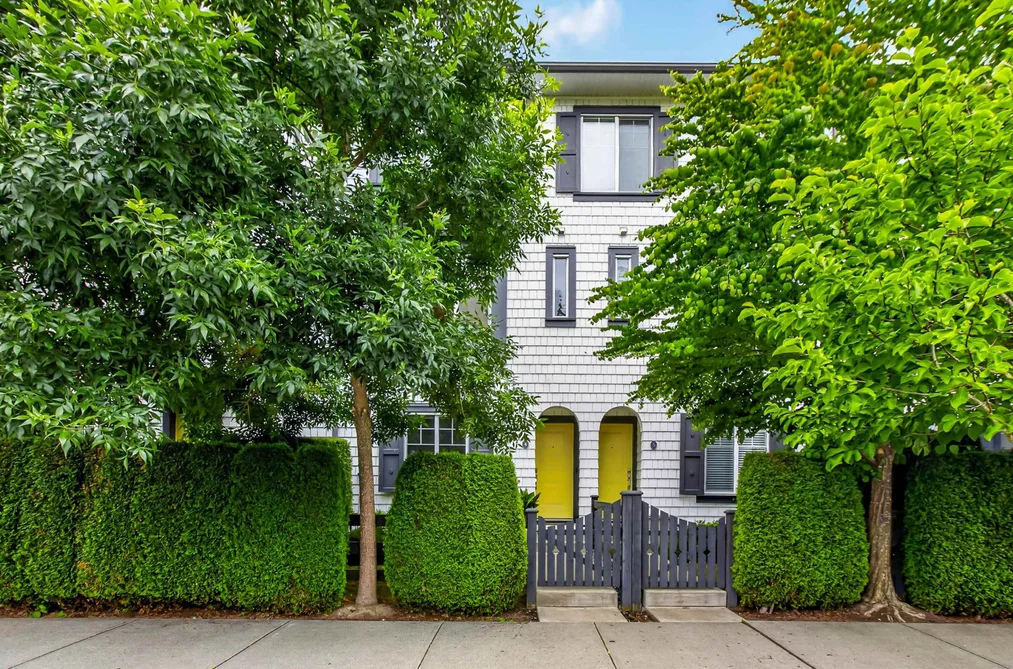 Townhouse for sale at 4 16357 15 Avenue Surrey British Columbia - MLS: R3168601