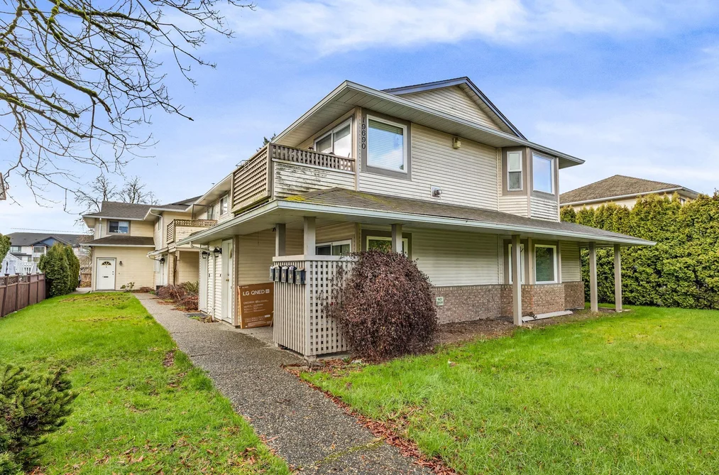 4 19690 56 AVENUE, Langley BC V3A 3X6, Langley BC — Residential for Sale - Photo 2
