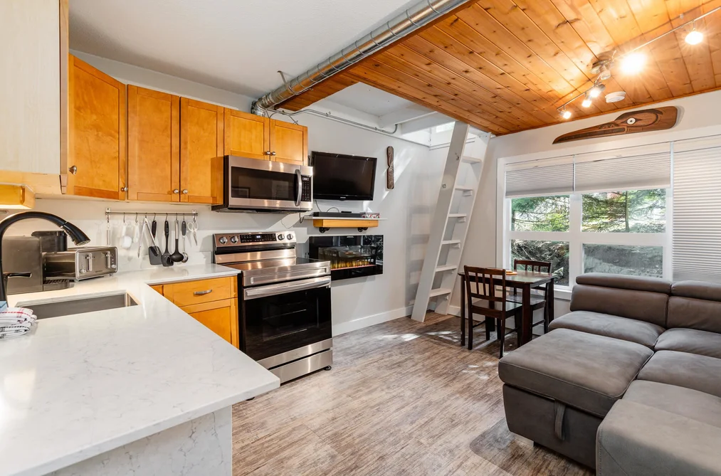 4 2028 INNSBRUCK DRIVE, Whistler BC V8E 0B5, Whistler BC — Residential for Sale - Photo 5