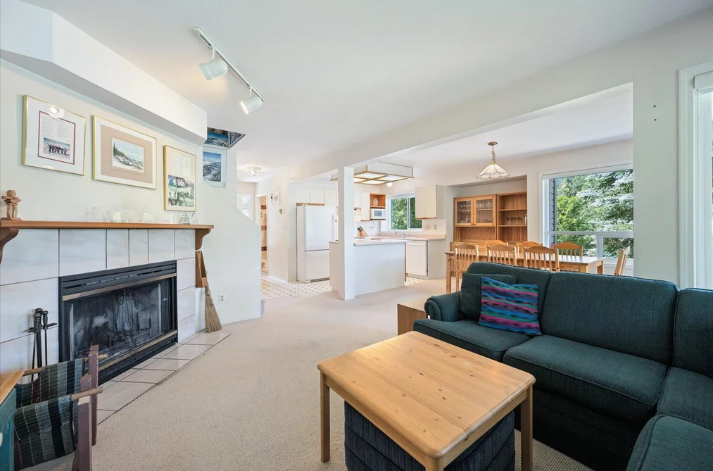 4 2100 EVA LAKE ROAD, Whistler BC V8E 0A6, Whistler BC — Residential for Sale — Photo 4 of 31