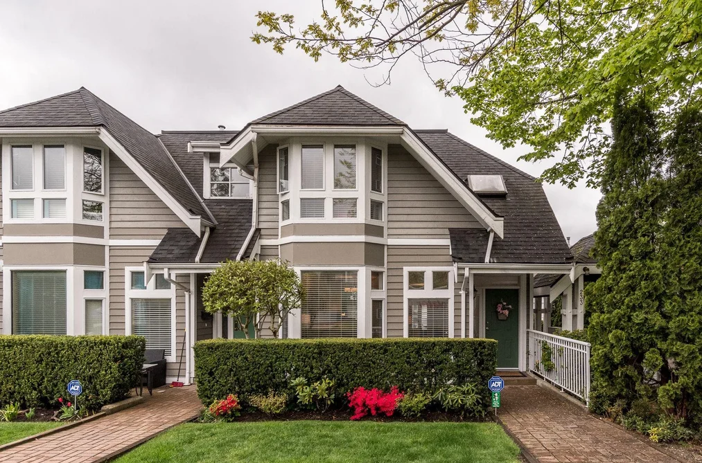 Townhouse for sale at 4 233 E 6th Street North Vancouver British Columbia - MLS: R3072311