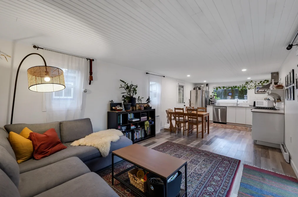 4 40022 GOVERNMENT ROAD, Squamish BC V0N 1T0, Squamish BC — Residential for Sale - Photo 2